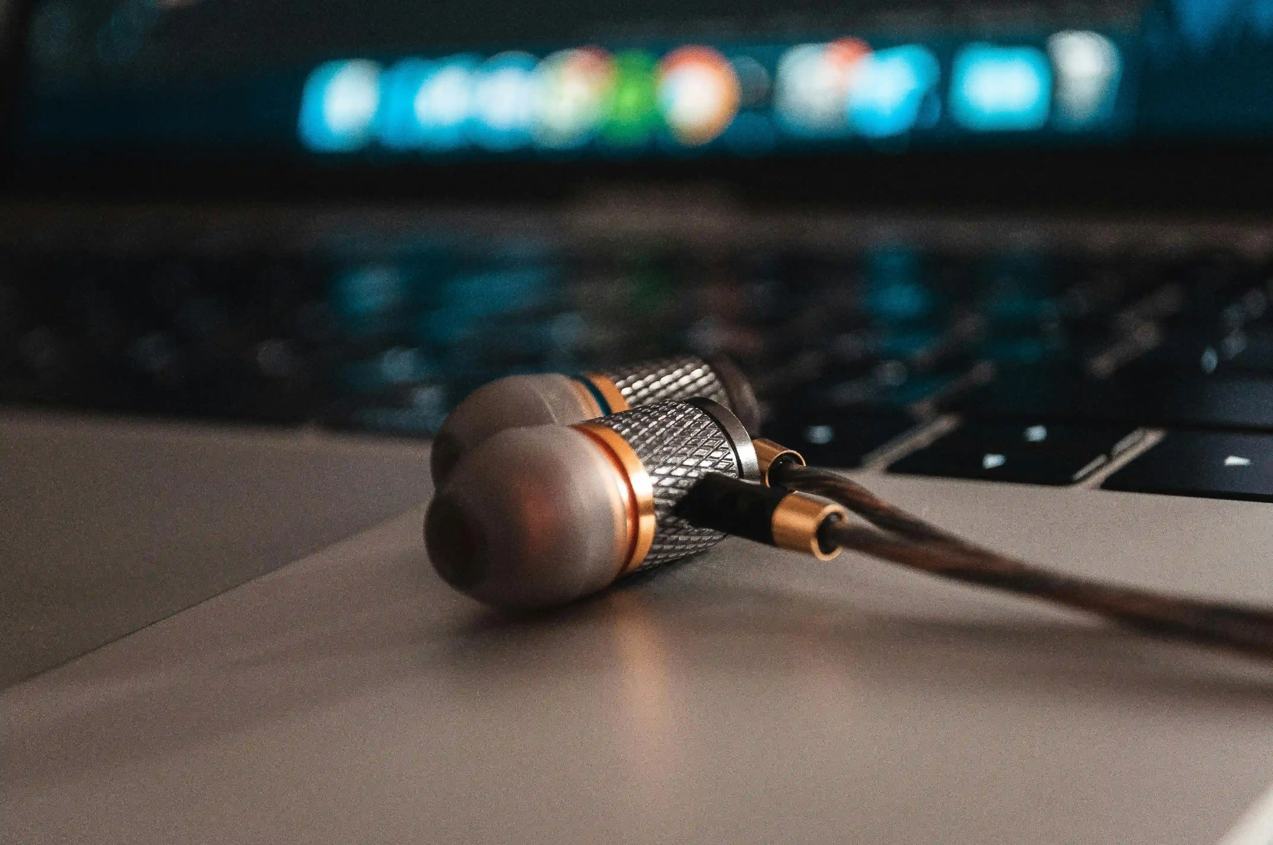 Digital Workplace Solutions | AI-Powered Collaboration | VIS Global